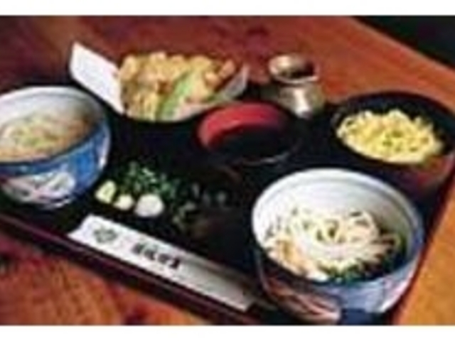 『さぬき定食』は天ぷらもついてオトク_手打ちうどん処 讃岐将軍