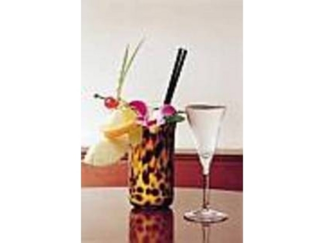 『ピニャカラーダ』と『ロマノフ』もぜひ_ニッカバー 七島