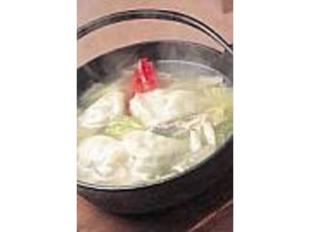 野菜たっぷりの水餃子はスープもイケる_ちゃいなハウス