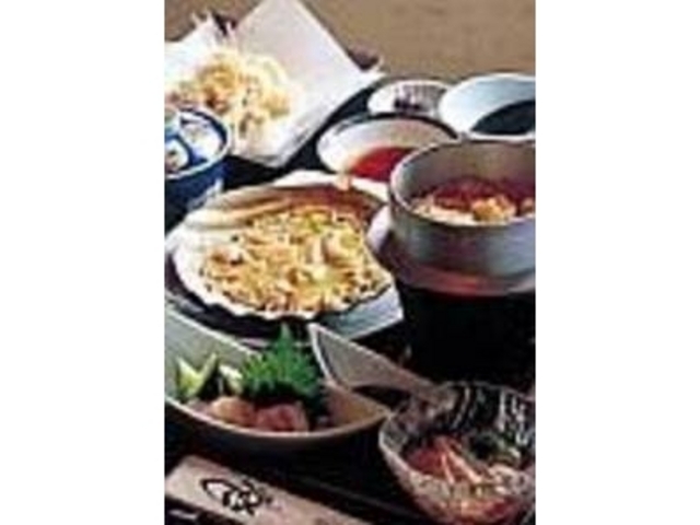 ボリューム満点の帆立づくし定食は大人気_日本料理えさし