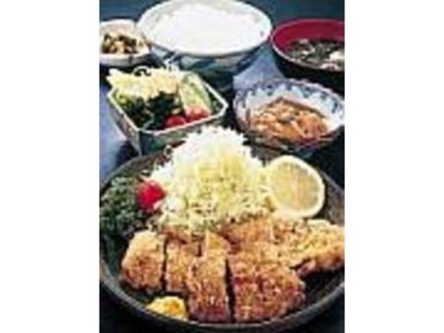 柔らかくて美味しい『鯨のカツ定食』_白鯨亭