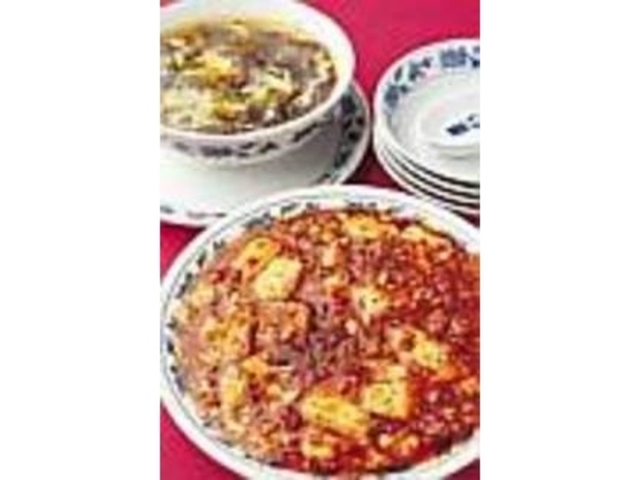 爽快な辛さに食欲をそそられる『麻婆豆腐』_重慶飯店本館