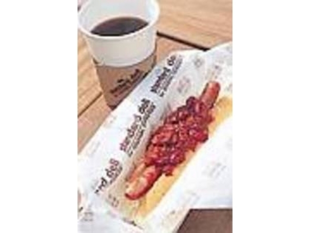 『チリドッグ』は後を引く美味しさ_J.S. BURGERS CAFE 新宿店