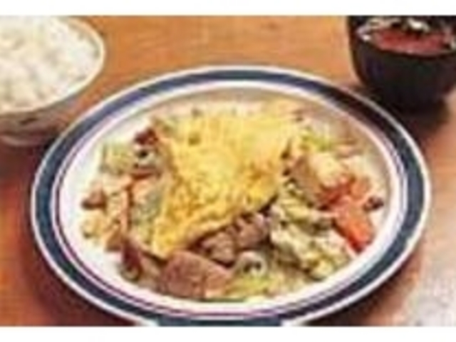 外国人にも人気の『おかず(野菜いため)』_定食 丸仲