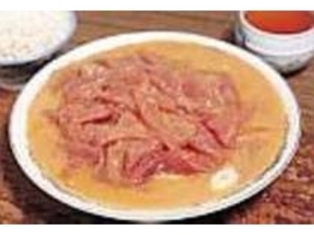 魚さしみ1人前でこの量。2人前位ありそう_政良さしみ店