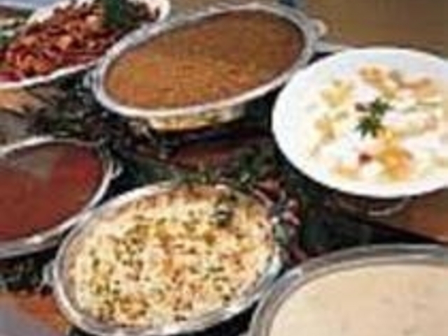 カレーやピラフなど多彩なメニューを用意_レストラン ベラフォレスタ