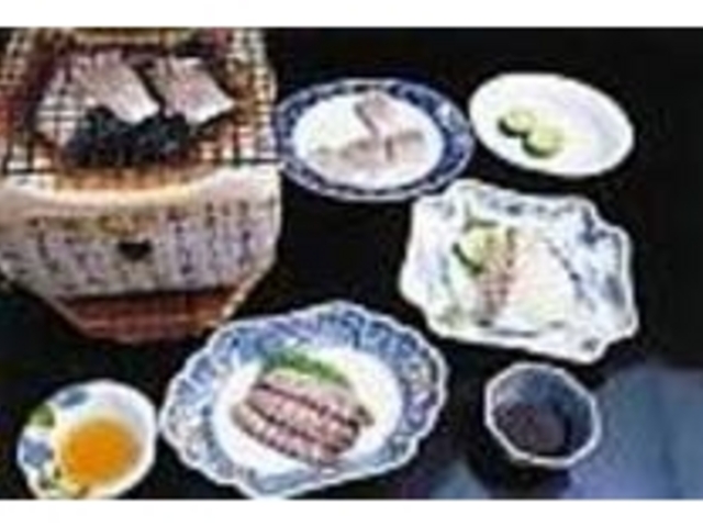 泉佐野漁港でとれた新鮮な魚介類が美味しい_割烹 高松