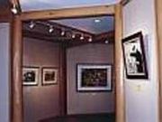 余目町絵画収蔵館の写真2