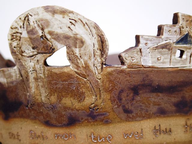 作家作品_Maisy Loux