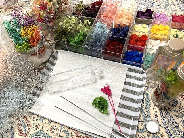 《ハーバリウム》たくさんの花材から選んでいただきます。_M's Crop