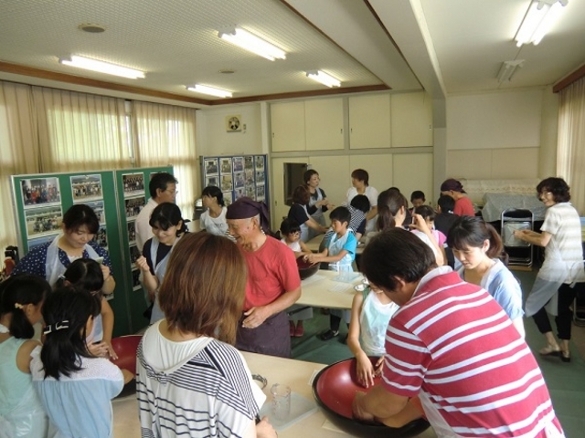 そば打ち体験の様子_そばカフェ生田村