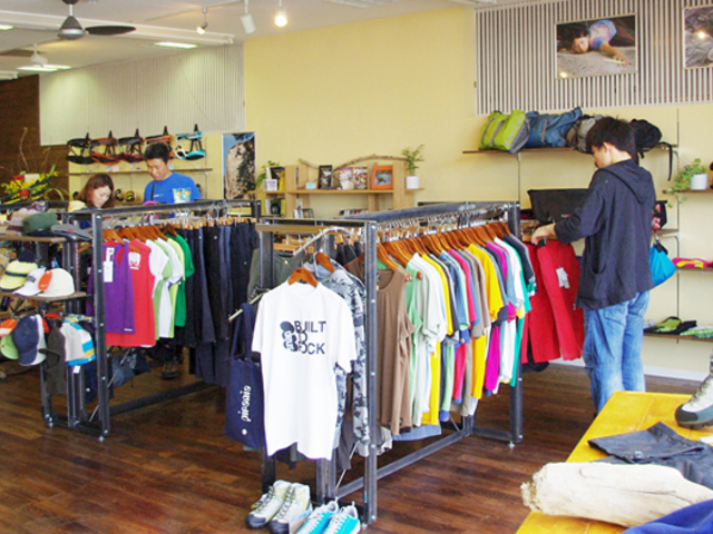 クライミングジムピラニア富士吉田店