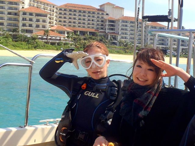 ポイントまでボートで3分。熱帯魚に会いに行ってきまーす♪_ピナクルマリン