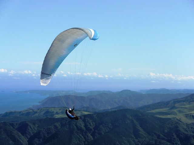 ランセンスを取得すれば一人でも大空へ!_伊豆フライトハウス
