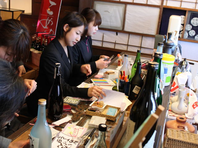 ハンコやペンで
楽しくラベル作成♪_球磨焼酎専門店一期屋