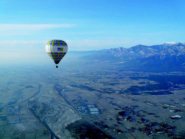 北アルプスが目の前!風まかせのフリーフライト体験は一生の思い出に!_安曇野气船 熱気球・クリアボート