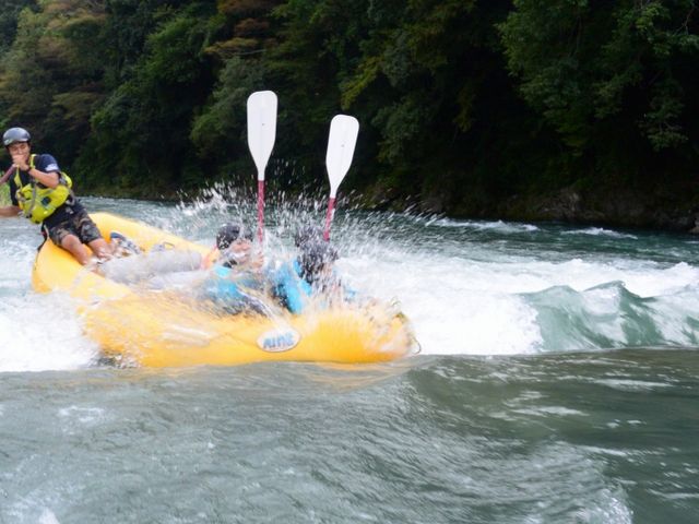 ラフトサーフィン_みたけレースラフティングクラブ