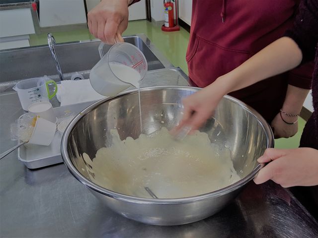 【ミルクアイス作り体験】牛乳と生クリーム、卵を使った美味しい体験です。_おかやまファーマーズ・マーケット ノースヴィレッジ