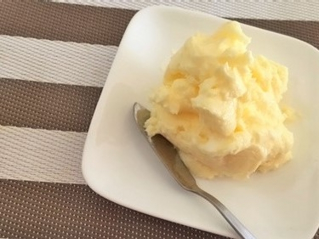 【バター作り体験】生クリームから手作りバターを作る体験です。_おかやまファーマーズ・マーケット ノースヴィレッジ