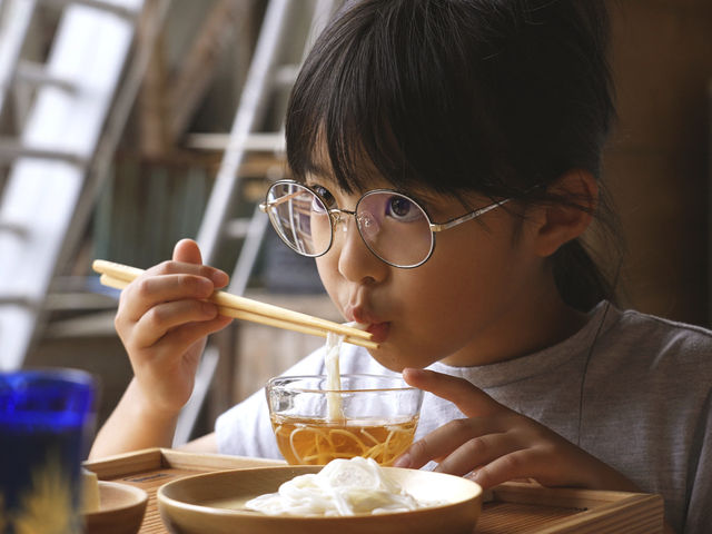 マイ箸でエコに想い出づくり♪_森永材木店