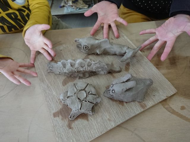 手びねり体験・初めての方でも安心の個別指導で、お好きなものを作っていただきます。_尾山幸陶芸教室