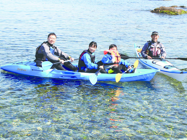 お散歩ツアーで近くの島まで海上散歩に出かけましょう。_葉山セーリングカレッジ 葉山シーカヤッククラブ