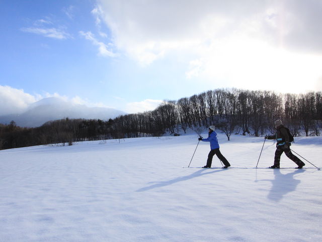八幡平の大雪原をゆくクロスカントリースキー_CLUBMAN