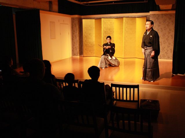 剣舞の舞台を鑑賞_サムライ剣舞シアター