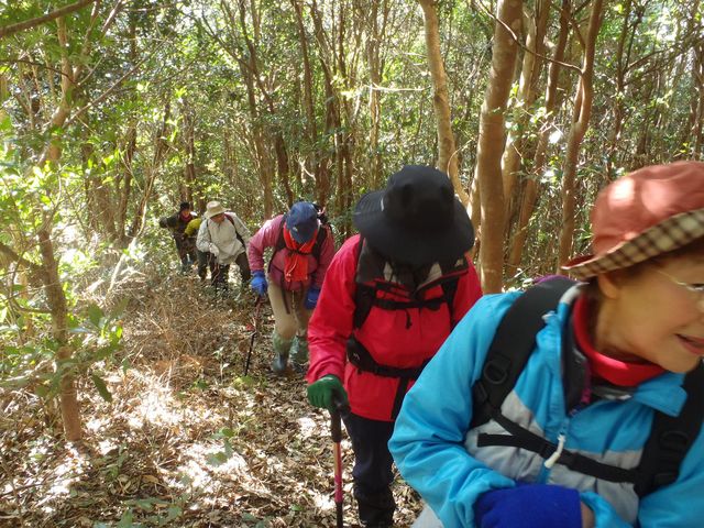 秋の甫与志岳登山_アウトドアショップキャメル