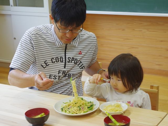 山菜パスタ作り!もちろん食材は自分で採りました。_大江町山里交流館やまさぁーべ