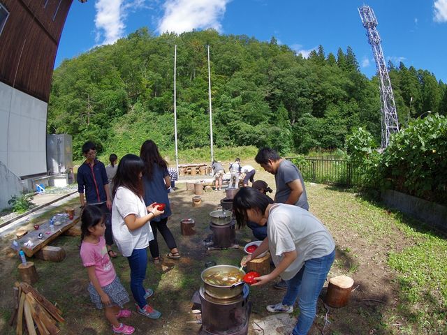 山形名物芋煮会!_大江町山里交流館やまさぁーべ