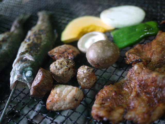 涼、憩いの里 峯自然園(バーベキュー場・椎茸屋)