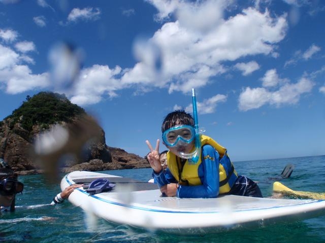 ダイビングのプロが子供さんをサポート_バウラインスクーバ