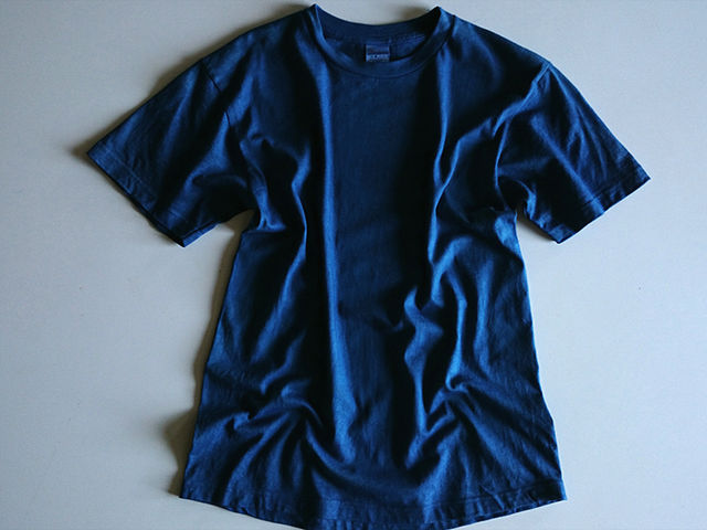 藍で染色したTシャツサンプル_Botanica