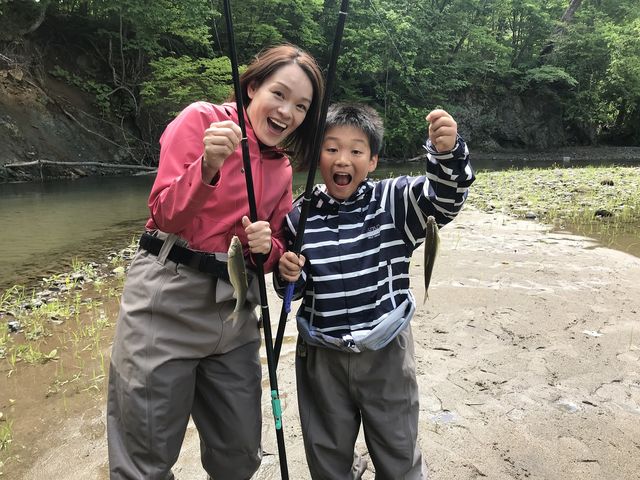 【富良野・渓流フィッシング】6歳のお子様から参加OK。釣れる魚はニジマス・アメマス・ウグイなど。_ガイドラインアウトドアクラブ