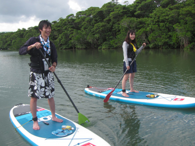 マングローブ林でSUP体験_NuNu Adventure Club