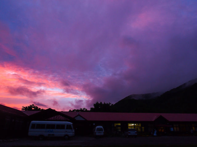 どこまでも広がる夕焼け空。田舎ならではの風景。_HOA北海道アウトドアアドベンチャーズ
