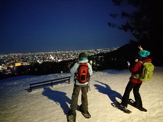 日本新三大夜景を望む!冷たい空気の中では、より一層、夜景が綺麗に見えます。_(SAN)SAPPORO ACTIVE NAVIGATION
