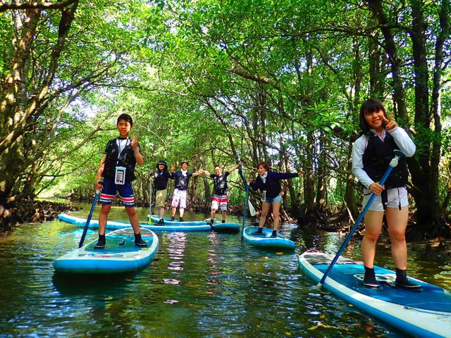 家族みんなでSUP体験_西表島 ADVENTURE PiPi