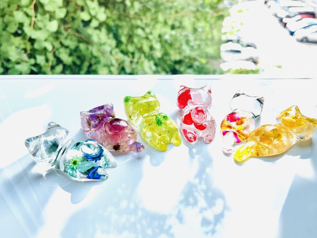 透明感が美しい箸置き。ネコさん型と小鳥さん型がお作りいただけます♪_フランスカルチャーサロン ラベルヴィ