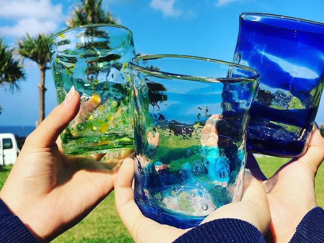 選べるデザインは100通り以上!沖縄の思い出のこもった一生もののオリジナルグラス。_RYUKYU GLASS WORKS 海風