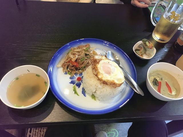 タイの食堂 KAMAKURA Baan Hua Don