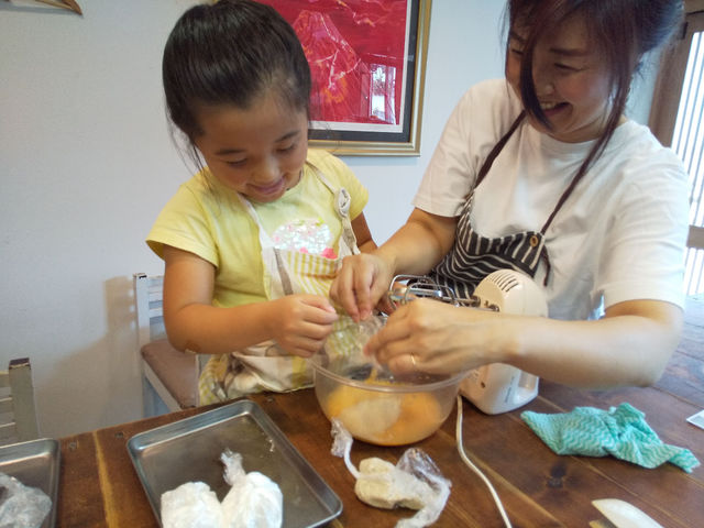 初めての体験、お母さんと作ると楽しい(^o^)_Ai kitchen