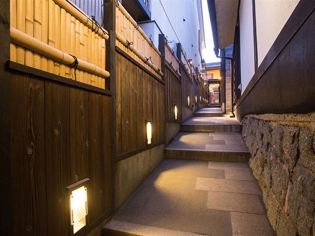 レンタル着物岡本 清水寺店