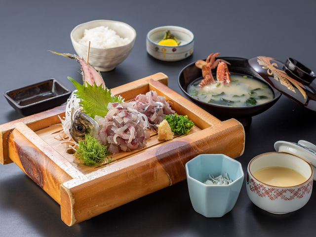 【活きあじタタキ定食】新鮮なあじを2尾_ホテル・サンミ倶楽部 別館 でん助茶屋