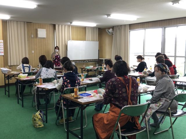 公民館などへの出張レッスンも可能です。_デコ巻きずし教室 キッチン・ルアナ