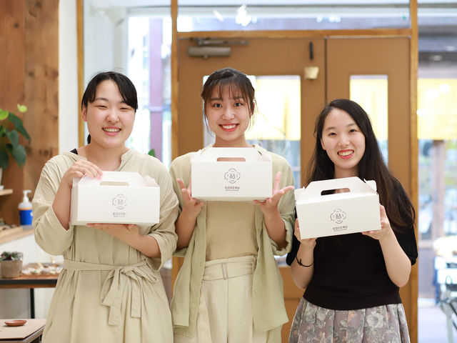 オーブン陶芸粘土を使った体験では、作品を当日お持ち帰りいただけます_CONERU nendo shop&space