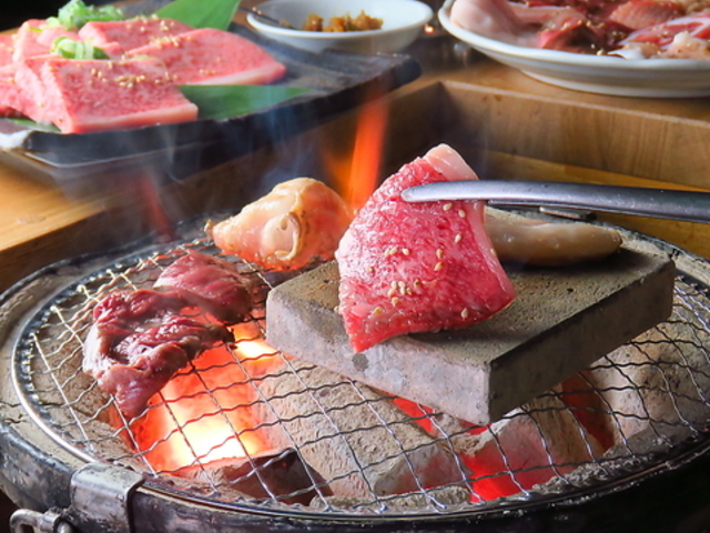 溶岩 炭火焼肉 認 Mitomuの写真1