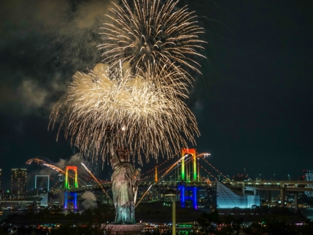 お台場レインボー花火_CRUISE ME 東京湾チャータークルーズ