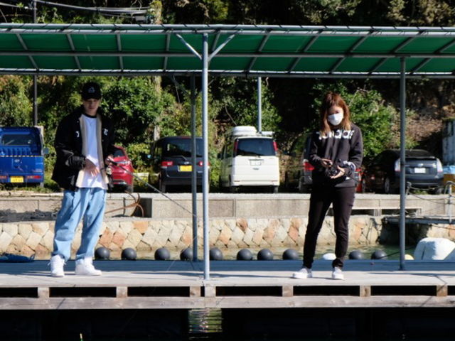 日よけシェードを設置しています_釣り公園 佐助屋